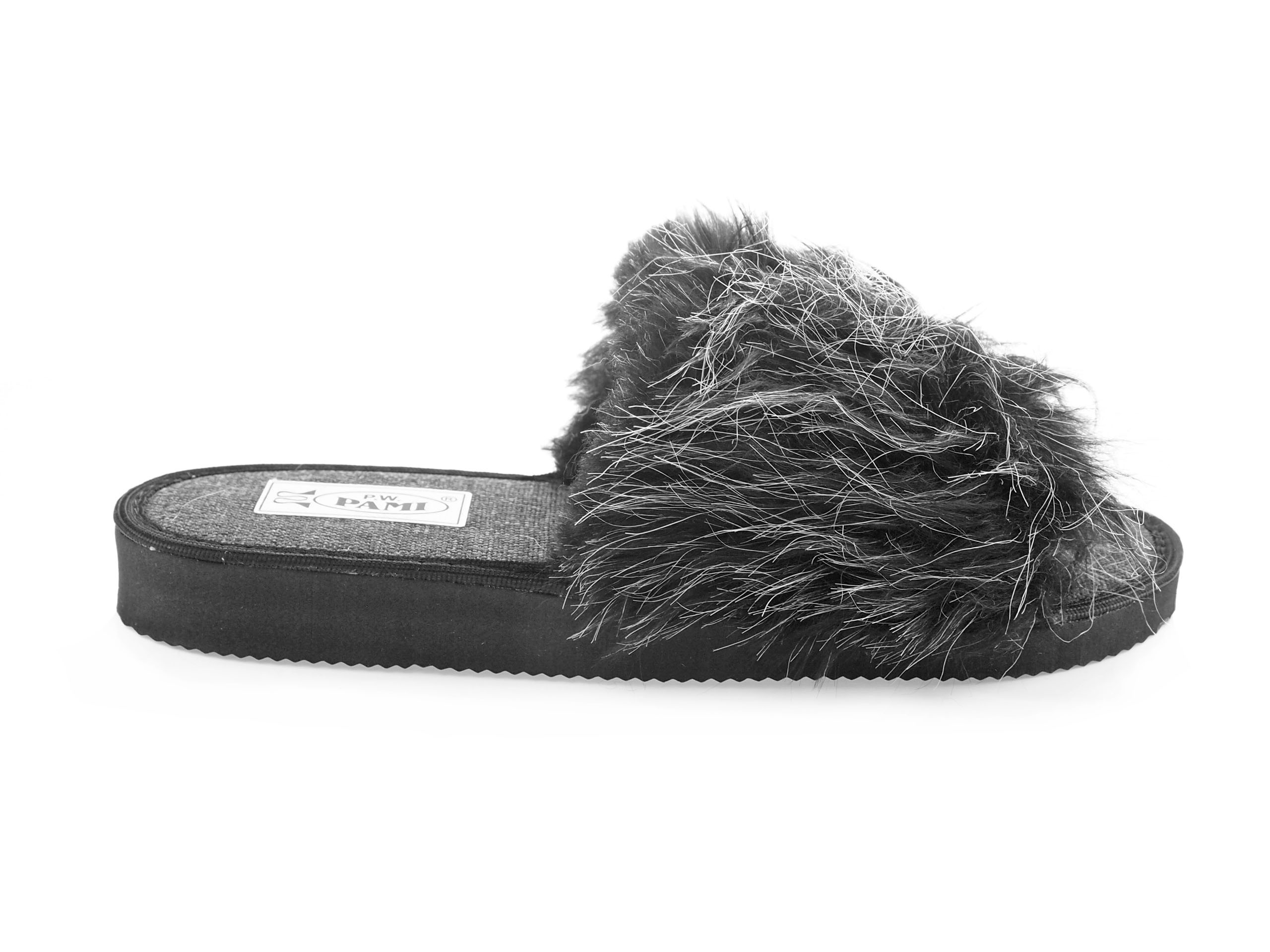Kapcie domowe damskie - styl i komfort mogą iść w parze